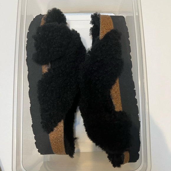 Birkenstock Black Plush Sandals - Picture 10 of 10